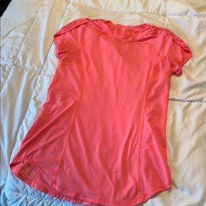 🍋 Lululemon Pink Short Sleeve Shirt